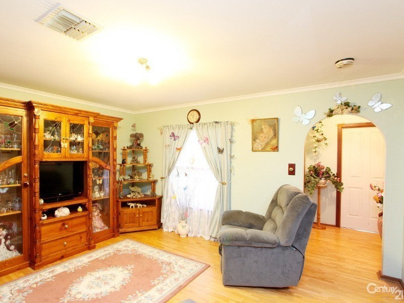 31 Cambridge Terrace, Hillbank SA 5112