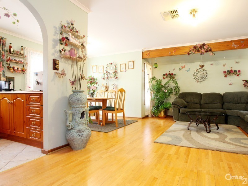 31 Cambridge Terrace, Hillbank SA 5112