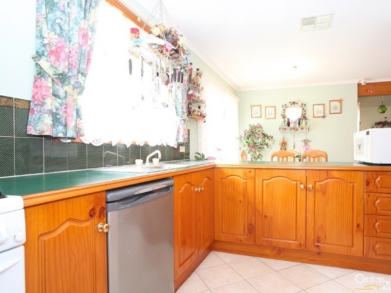 31 Cambridge Terrace, Hillbank SA 5112