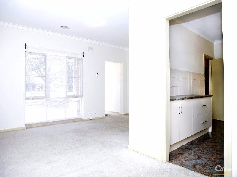 6 Cameron Road, Elizabeth Vale SA 5112