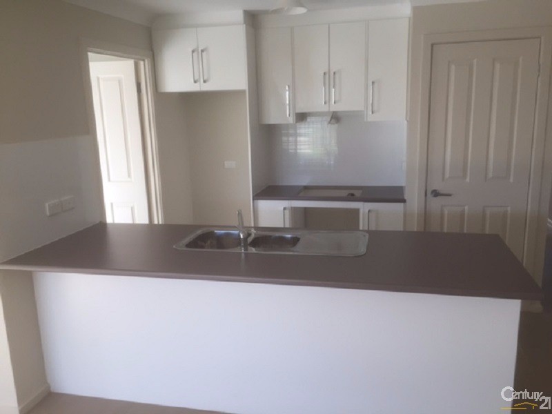 12 Huron Street, Andrews Farm SA 5114