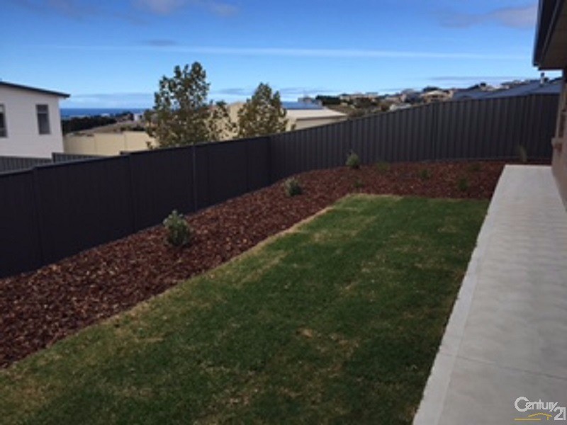 35  White Close, Encounter Bay SA 5211