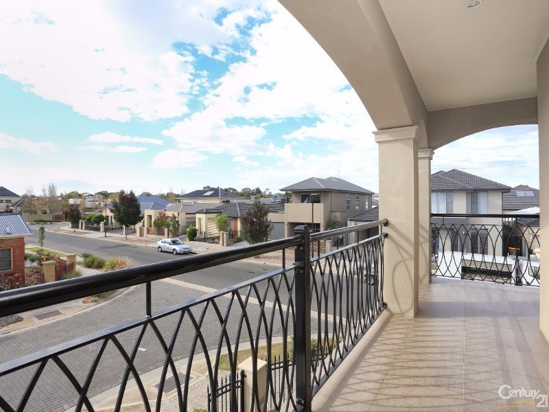 25 St Clair Avenue, Mawson Lakes SA 5095