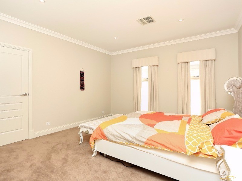 25 St Clair Avenue, Mawson Lakes SA 5095