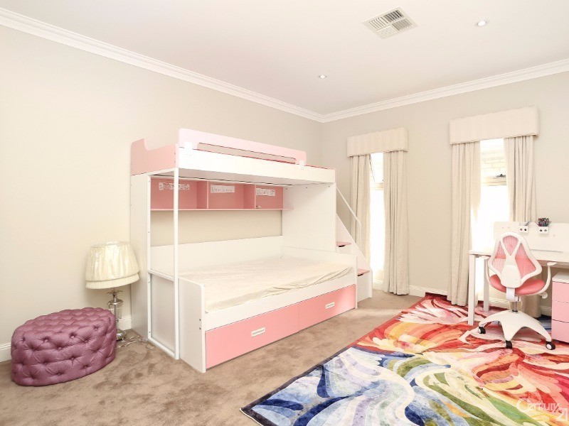 25 St Clair Avenue, Mawson Lakes SA 5095