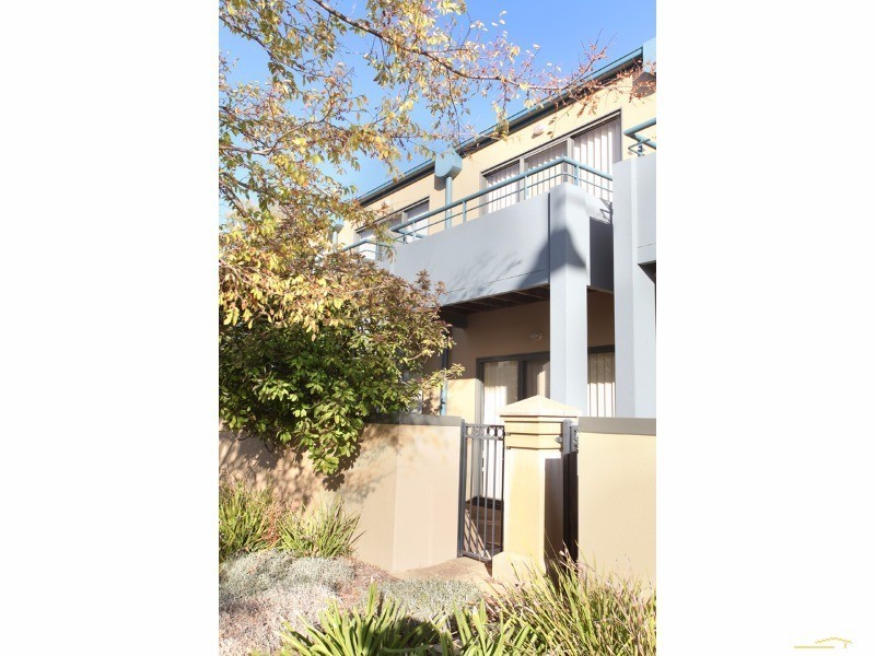 6/2 Greentree Place, Mawson Lakes SA 5095