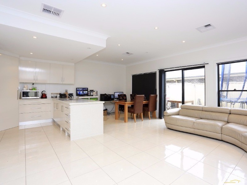 1A Burwood Road, Munno Para West SA 5115