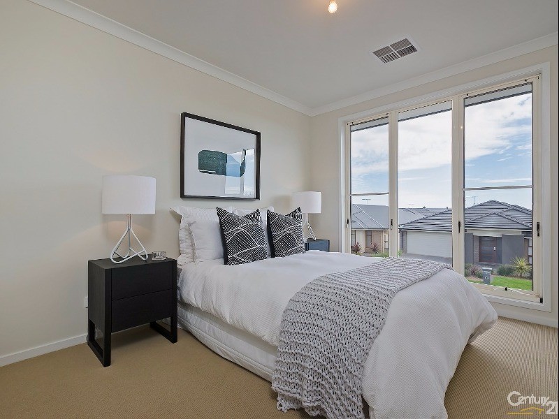 18 Fazzolari Circuit, Paralowie SA 5108