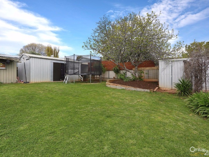 1 Alfred Road, Ridgehaven SA 5097