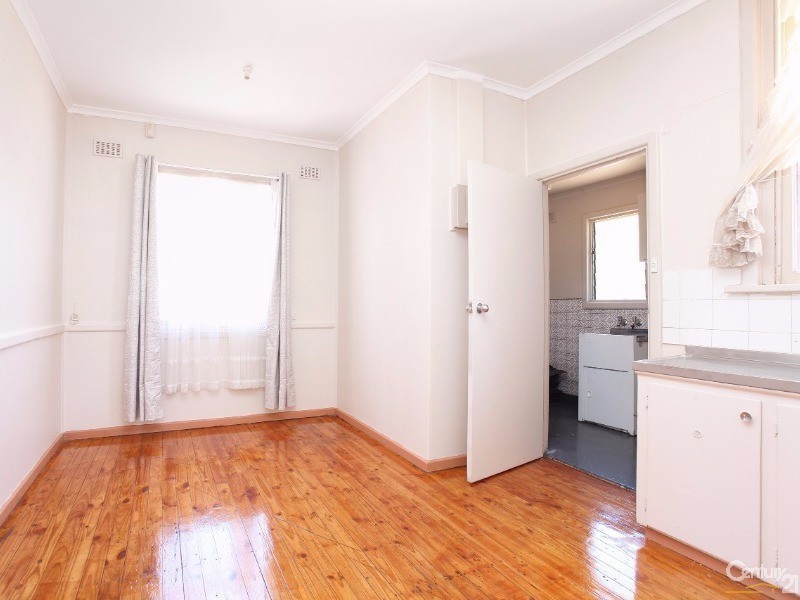 16 Midlow Road, Elizabeth Downs SA 5113