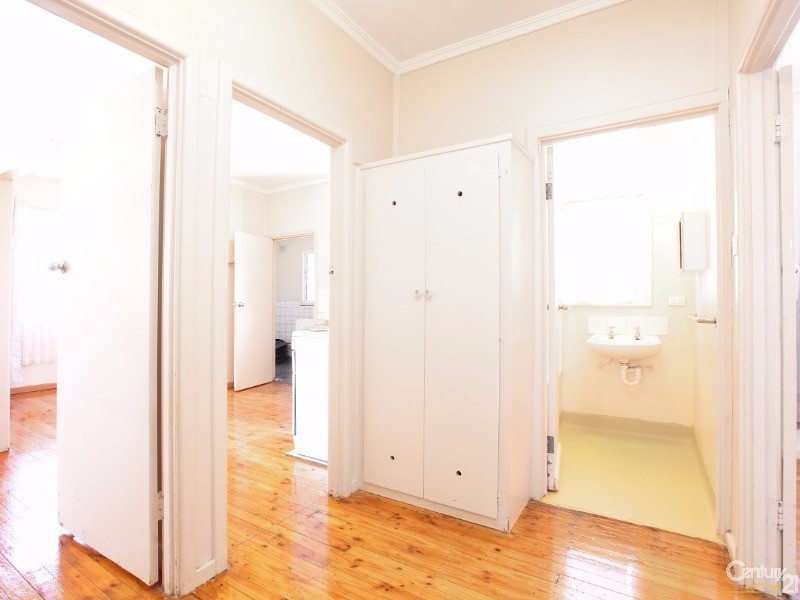 16 Midlow Road, Elizabeth Downs SA 5113