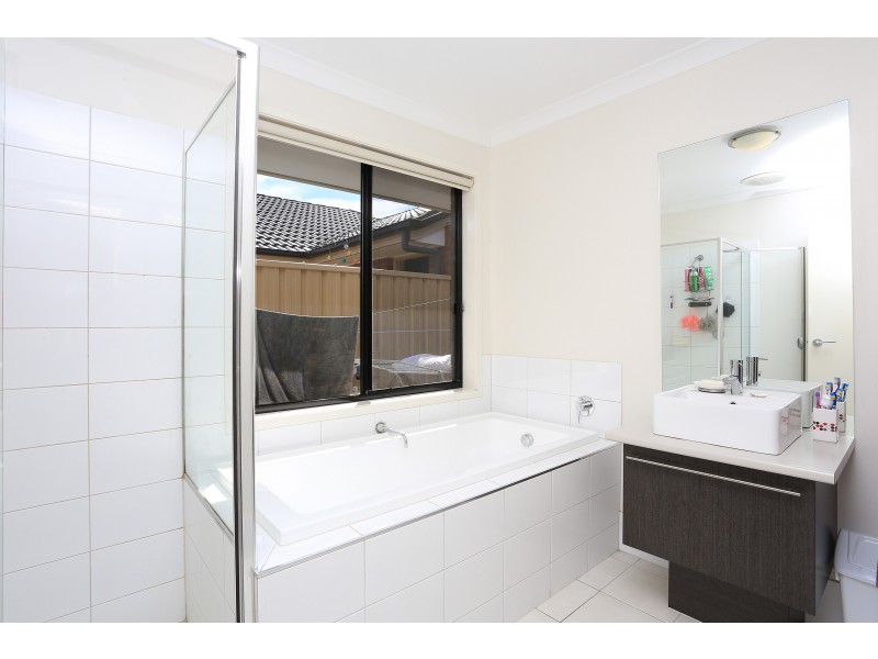 33 Small Crescent, Smithfield Plains SA 5114