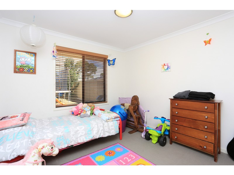 33 Small Crescent, Smithfield Plains SA 5114
