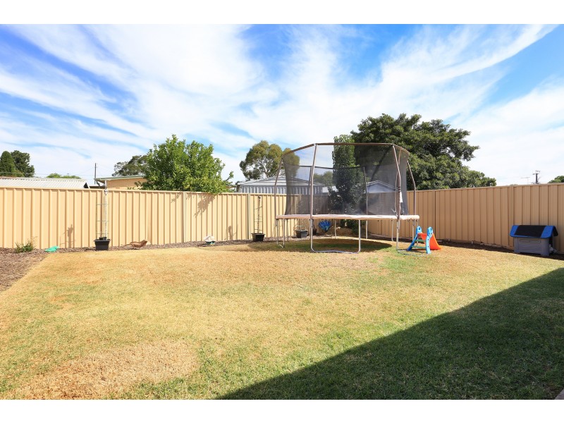 33 Small Crescent, Smithfield Plains SA 5114