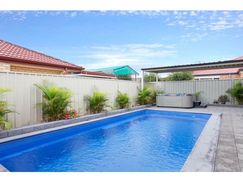 82 Springbank Boulevard, Burton SA 5110