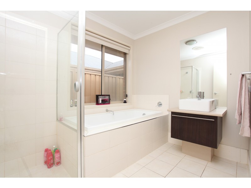 35 Small Crescent, Smithfield Plains SA 5114