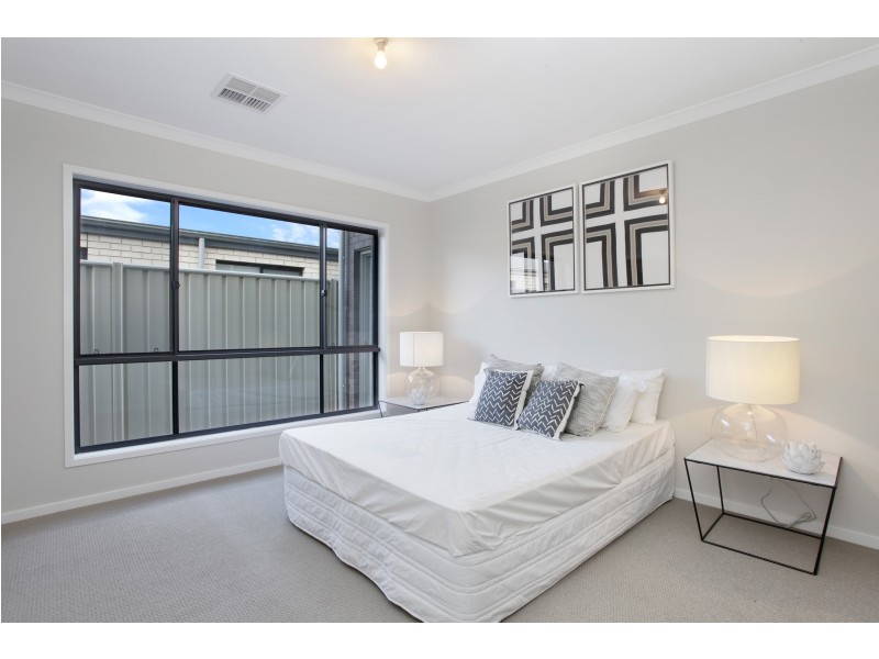 8 Fazzolari Circuit, Paralowie SA 5108