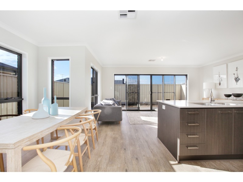 8 Fazzolari Circuit, Paralowie SA 5108