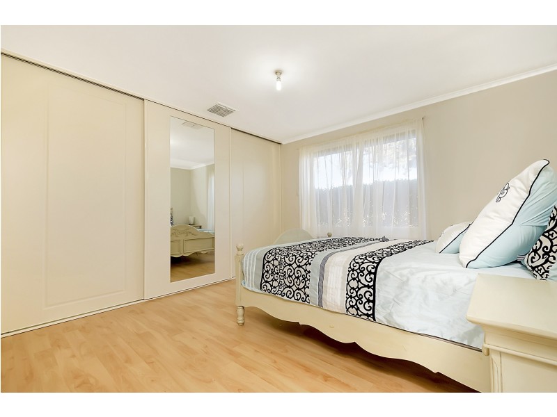 17 Raner Avenue, Parafield Gardens SA 5107