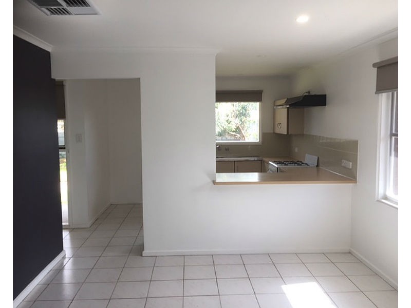 3 Amaroo Court, Smithfield SA 5114