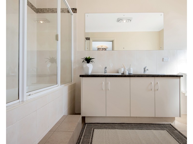 65 Waterside Drive, Burton SA 5110