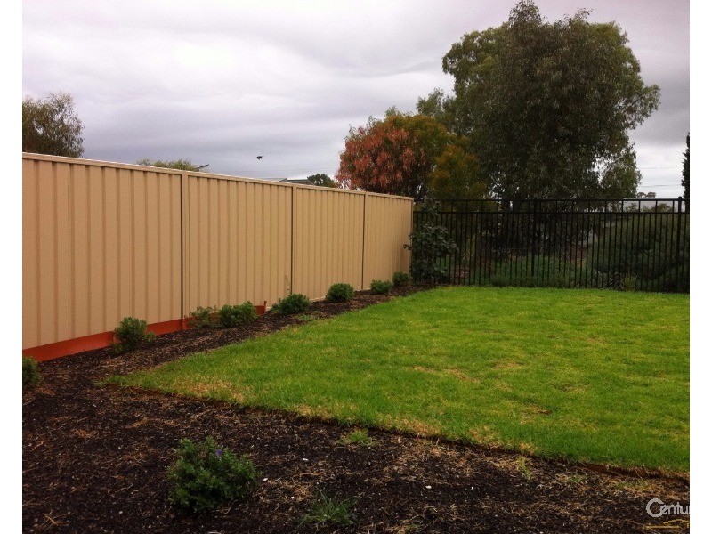 33 Saxon Street, Smithfield Plains SA 5114