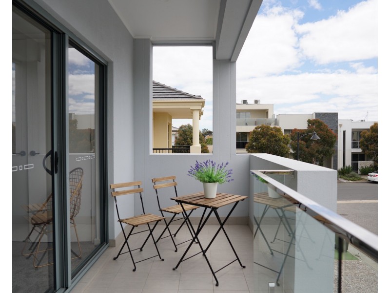 3 MacMillan Avenue, Mawson Lakes SA 5095