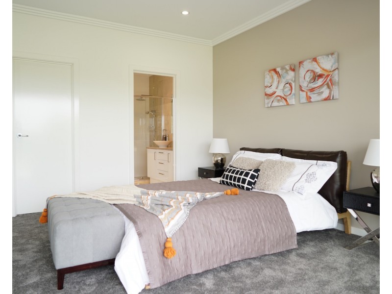 3 MacMillan Avenue, Mawson Lakes SA 5095