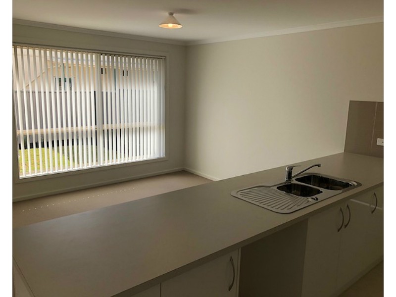 9 Holland Way, Evanston SA 5116