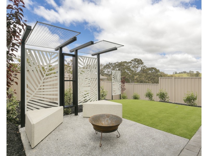 9 Lucerne Crescent, Mount Barker SA 5251