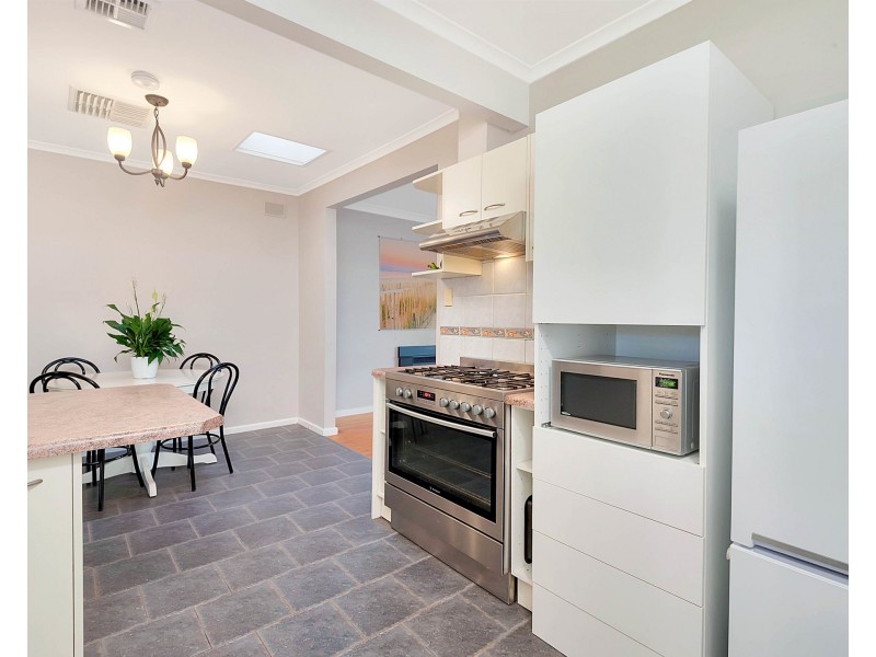 14 Jeffries Road, Salisbury East SA 5109