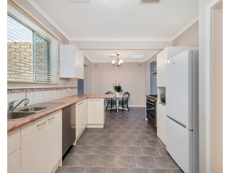 14 Jeffries Road, Salisbury East SA 5109