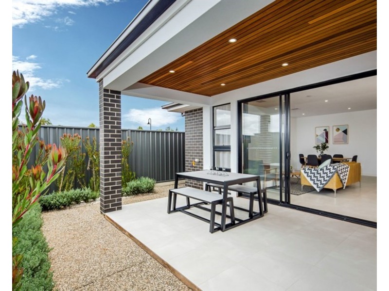 11 Broadwater Place, Blakeview SA 5114