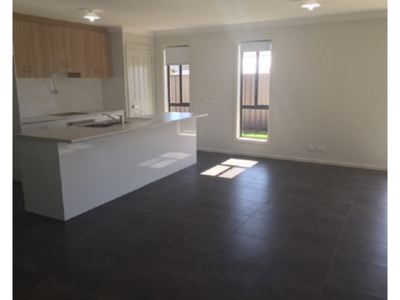 33 White Close, Encounter Bay SA 5211