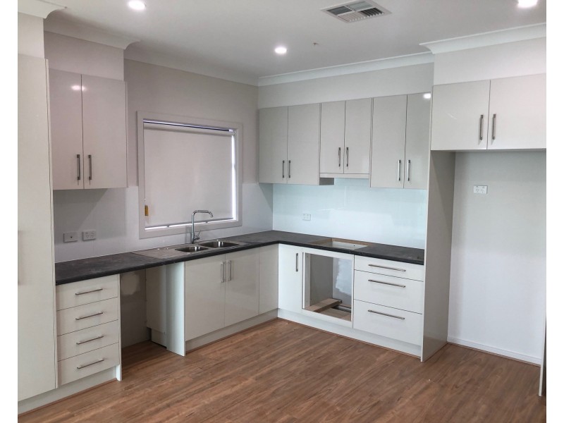 77 Cherry Avenue, Direk SA 5110