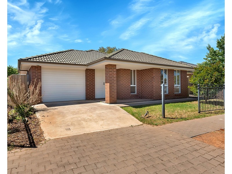 26 Small Crescent, Smithfield Plains SA 5114