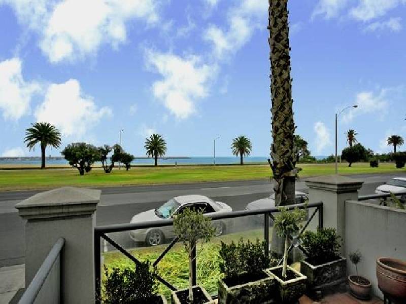 109/315 Beaconsfield Parade, St Kilda West VIC 3182