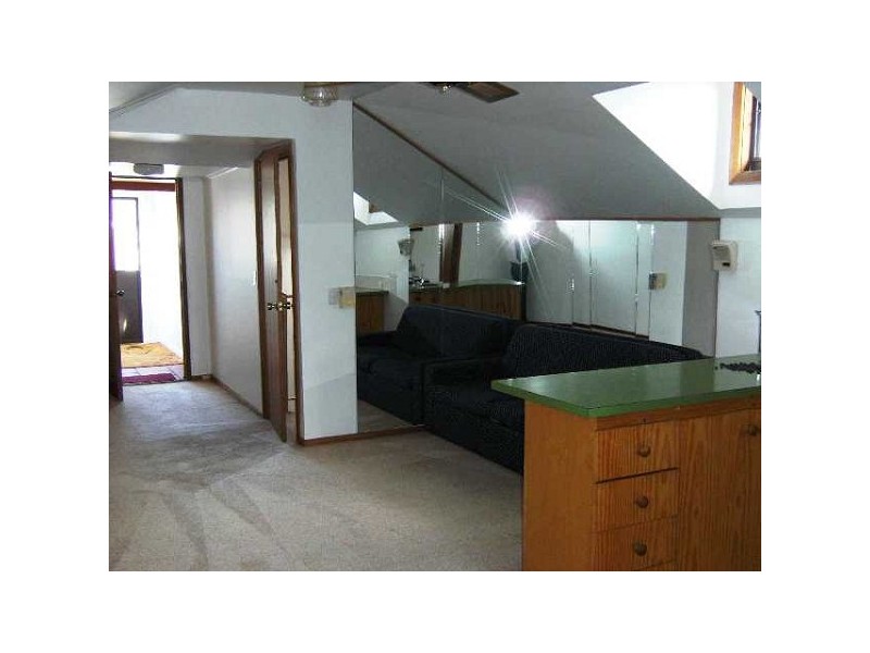 Upstairs 65 Bridge Street, Port Melbourne VIC 3207