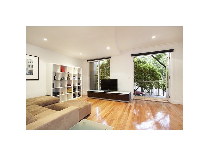 18C Loch Street, St Kilda West VIC 3182