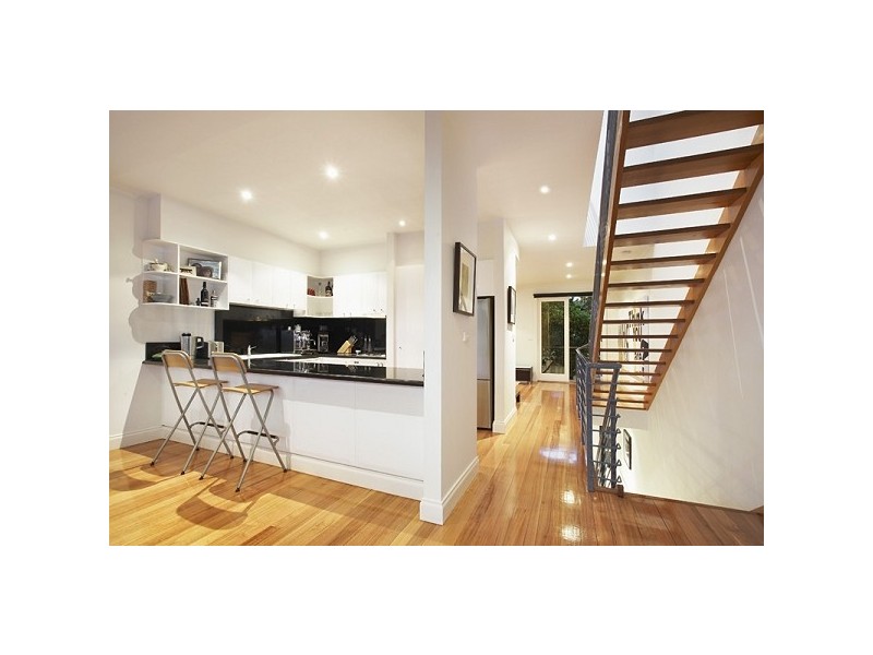 18C Loch Street, St Kilda West VIC 3182