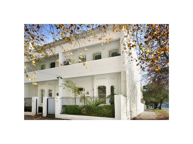 18 Mary Street, St Kilda West VIC 3182