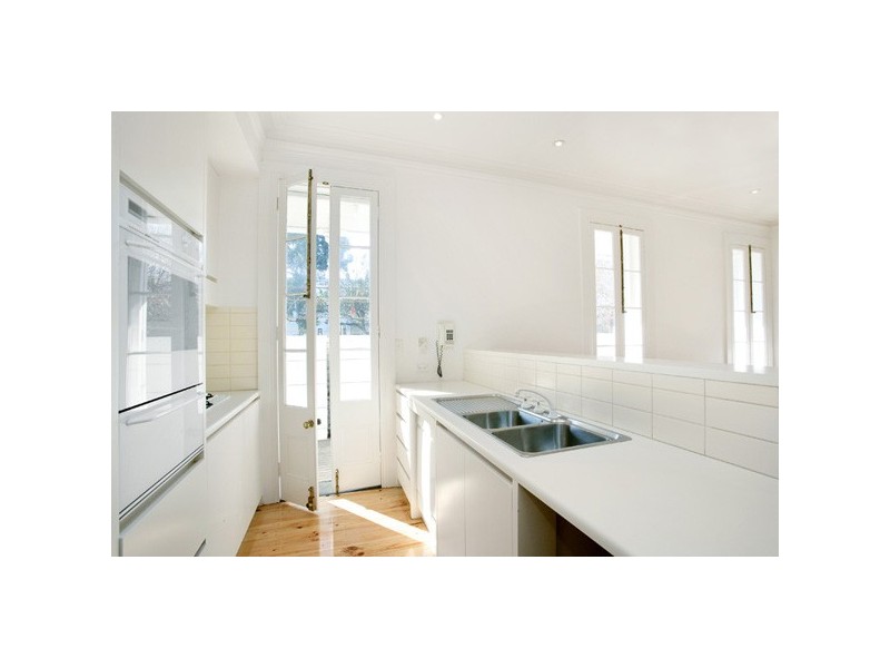 18 Mary Street, St Kilda West VIC 3182