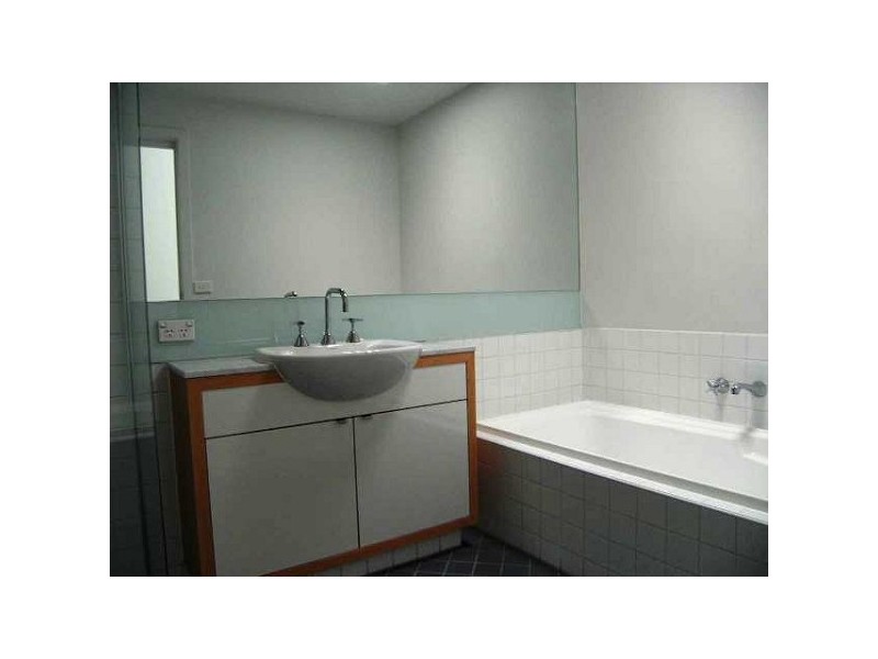 20 Beacon Vista, Port Melbourne VIC 3207