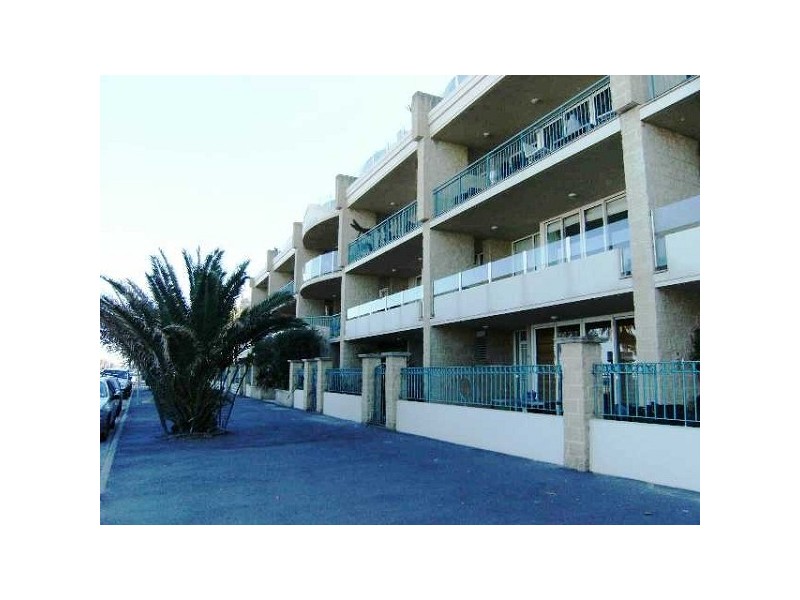 39/156 Beaconsfield Parade, Albert Park VIC 3206