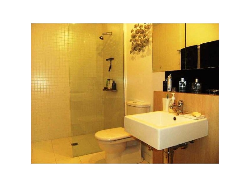 104/63 Acland Street, St Kilda VIC 3182