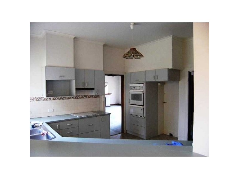 24 Seymour Grove, Brighton VIC 3186