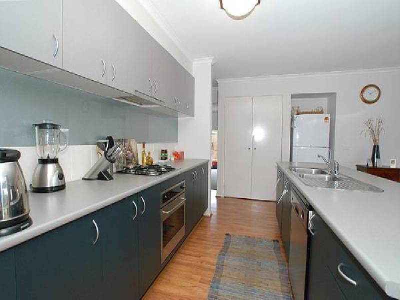 22 Clifton Park Drive, Carrum Downs VIC 3201