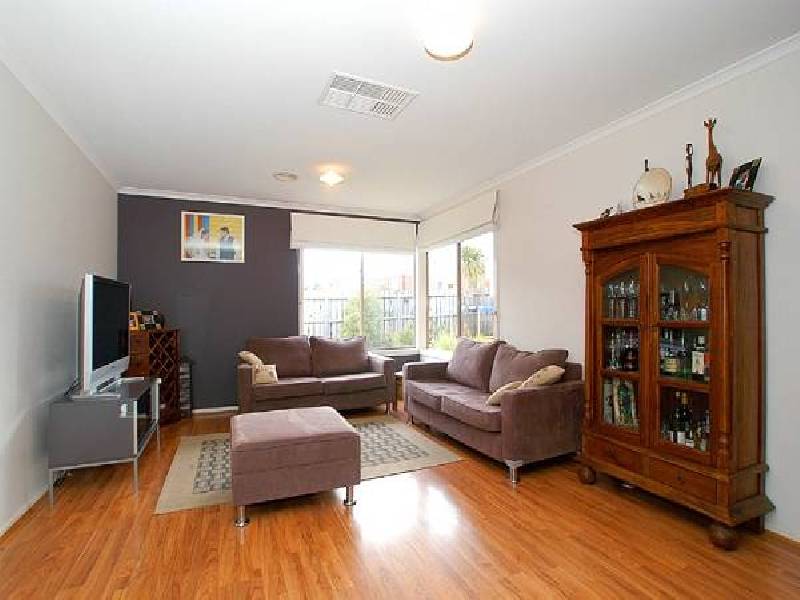 22 Clifton Park Drive, Carrum Downs VIC 3201