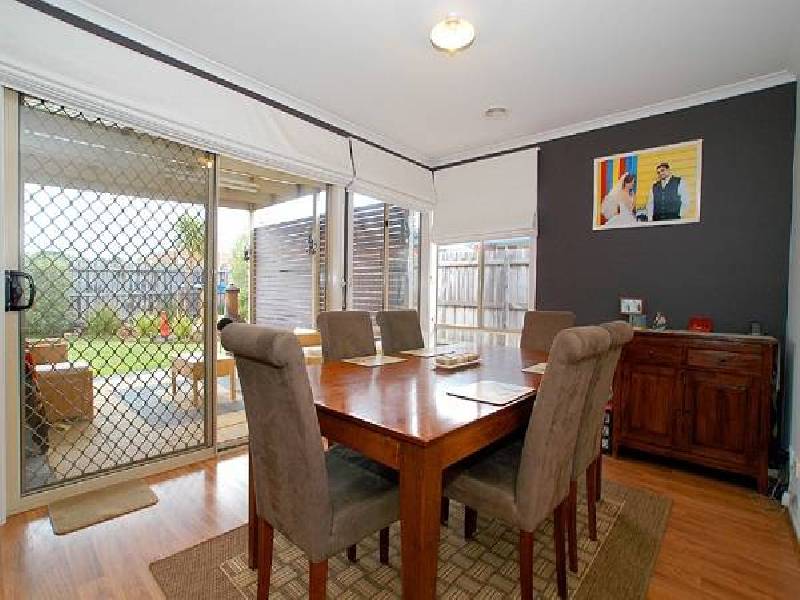 22 Clifton Park Drive, Carrum Downs VIC 3201