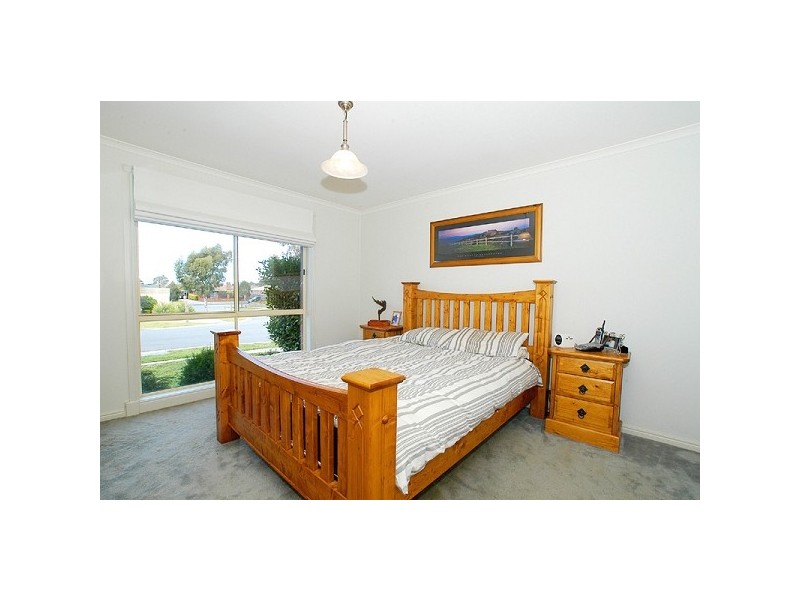 1 Brumbys Road, Carrum Downs VIC 3201